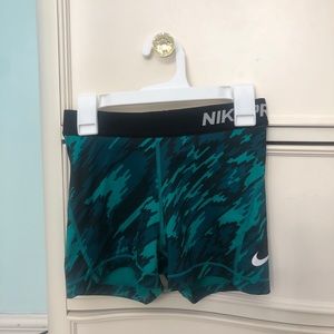 Women’s XS Nike Pros